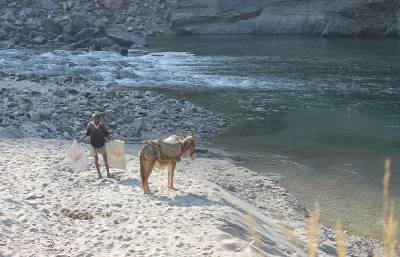 b2ap3_thumbnail_Fishermanand-horse