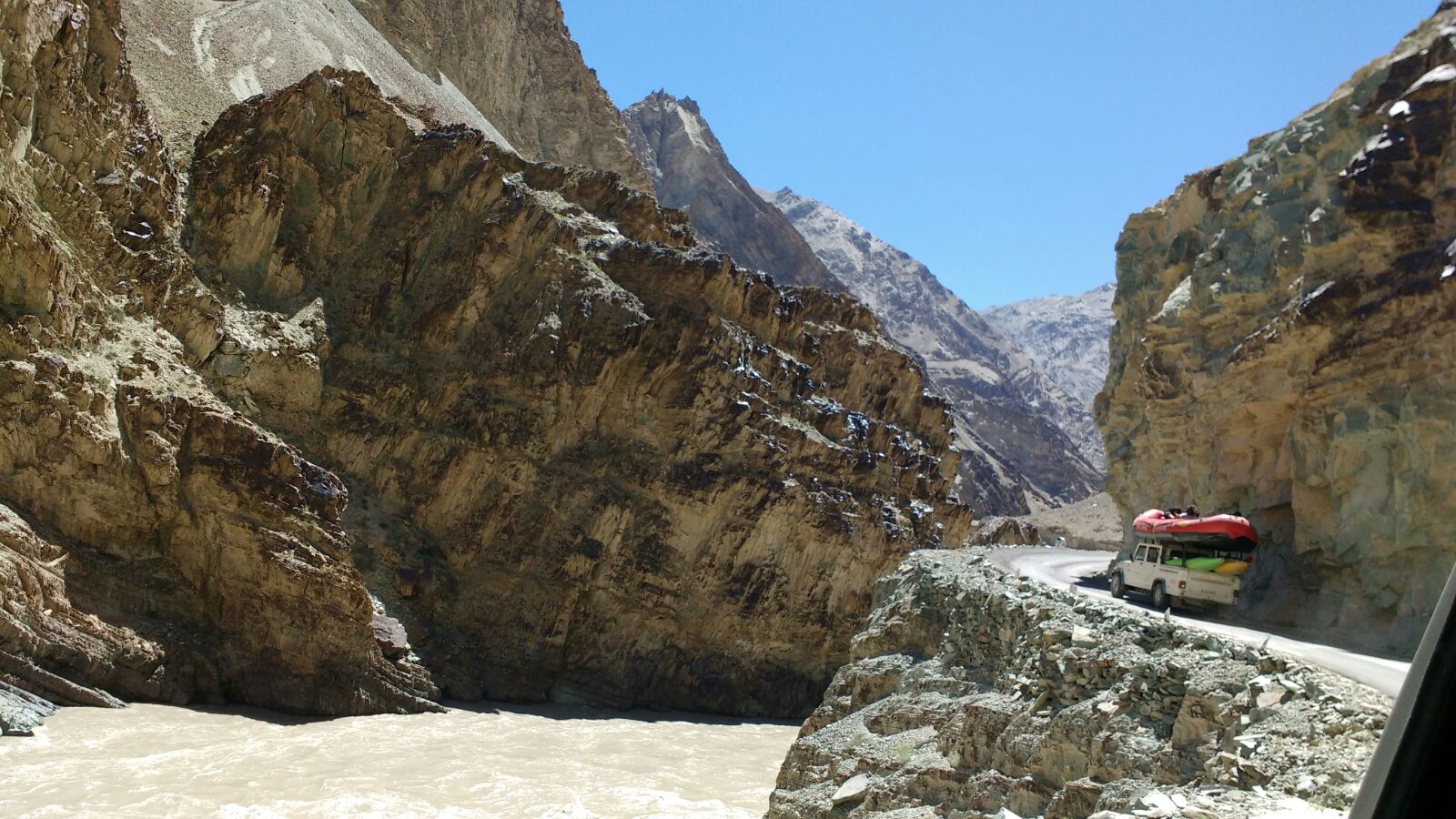 Raft on move Zanskar