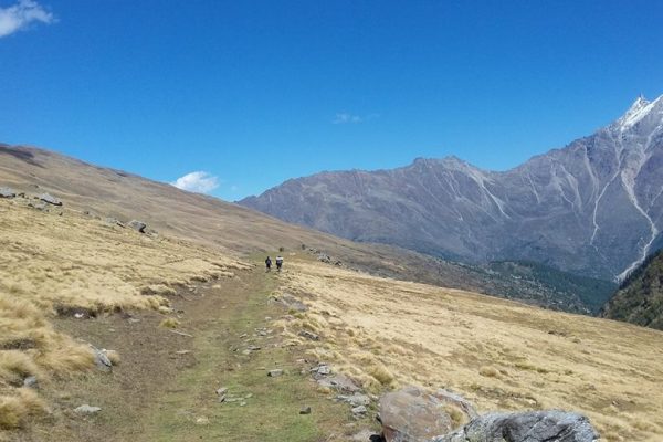 Enroute Sangla Kanda & Sangla